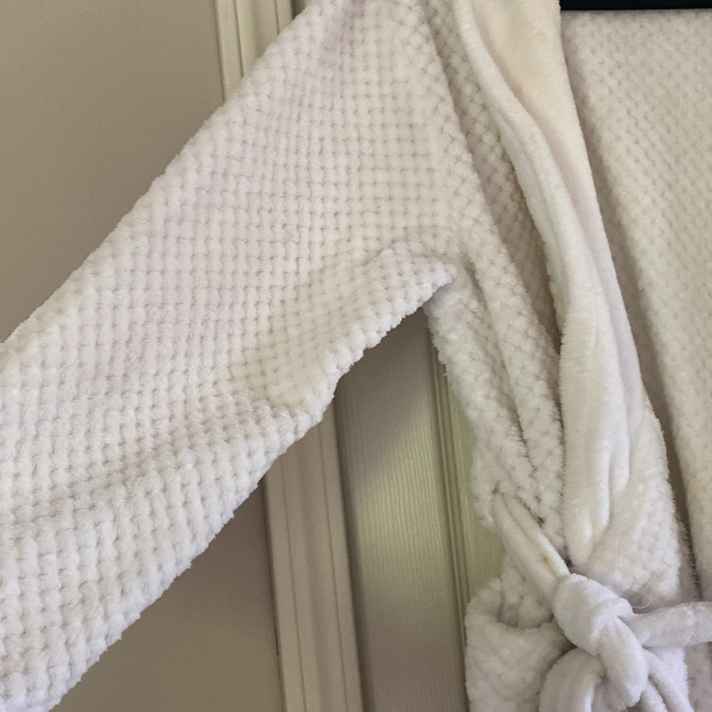 Ulta Robe - Picture 6 of 7